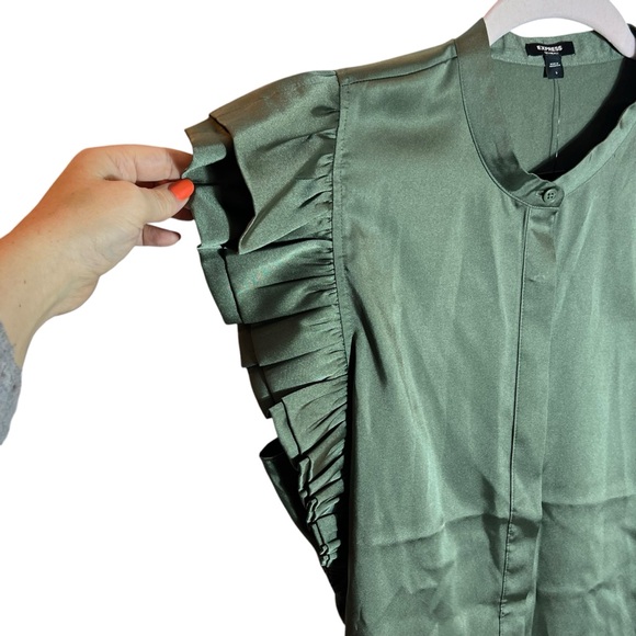 Express Ruffle Satin Button-up Blouse, NWT, Large - Picture 3 of 11